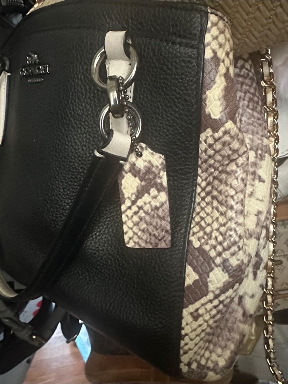 Coach Black Pebbled Leather Crossbody with Snake-Print Trim embossed! Beautiful - Picture 3 of 3